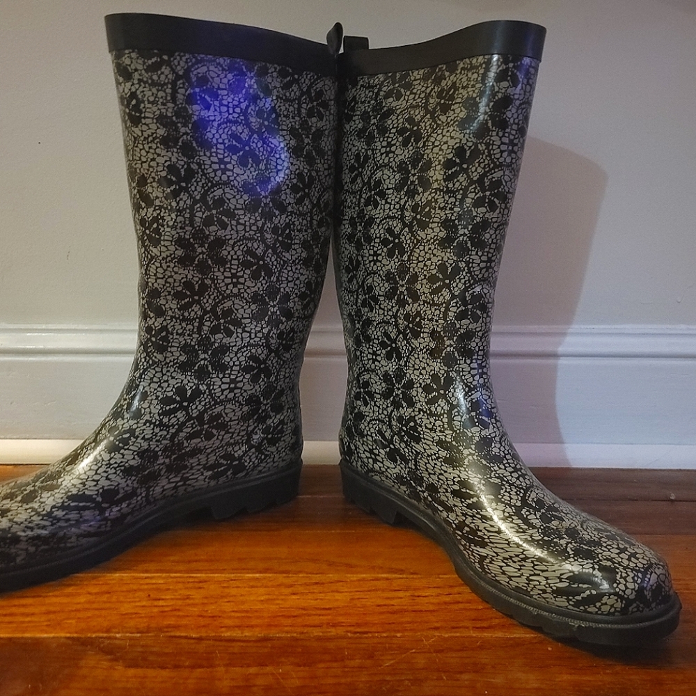 Capelli New York Rain Boots Size US 10